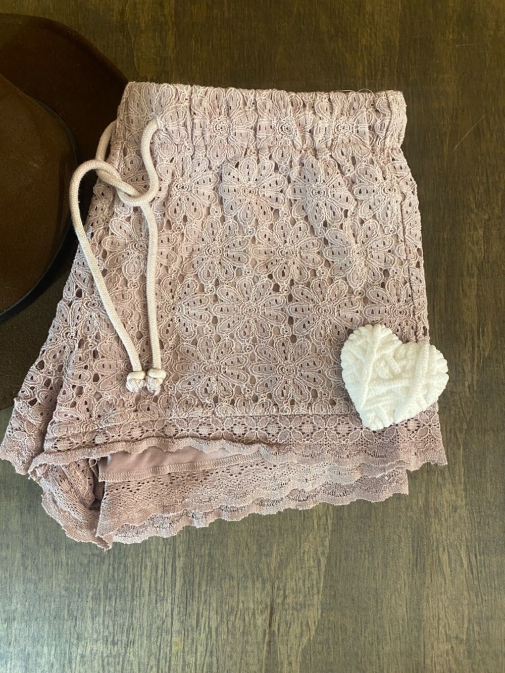Boutique Lace Drawstring Shorts in Dusty Pink